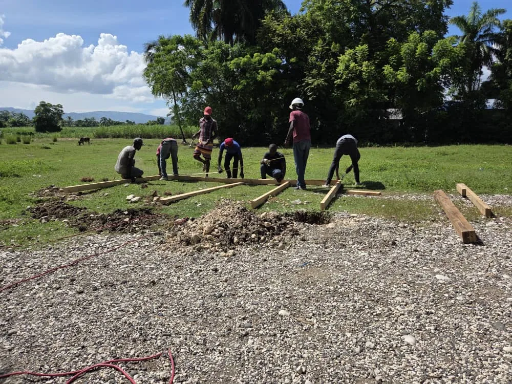 Temporary Classroom being Built in Pemiyen